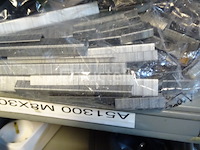 20.000 (+/-) diverse bevestigingsmiddelen - afbeelding 29 van  39