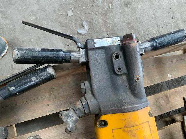 2001 atlas copco tex 23 pe pneumatische breekhamer (2x) - afbeelding 2 van  6