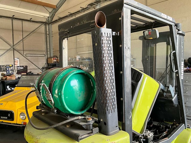 2001 clark cgp25h vorkheftruck - afbeelding 8 van  26