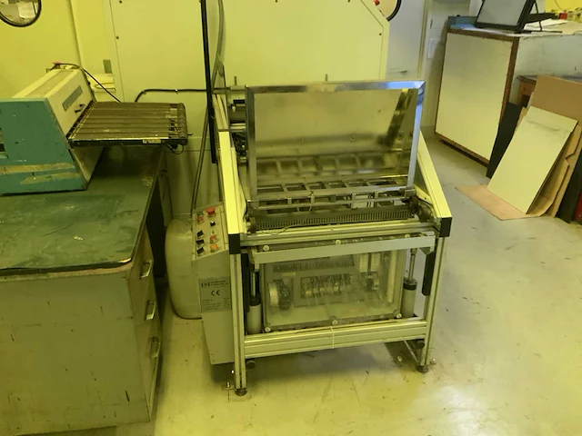 2001 ekra e5 automatic screenprinter met optical positioning - afbeelding 3 van  19