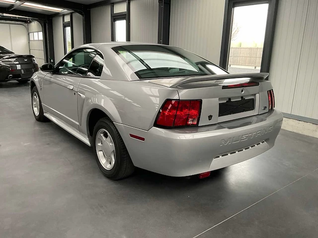 2001 ford mustang v6 3.8l - afbeelding 18 van  24