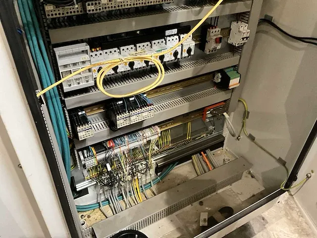 2001 hermle u-630-s cnc bewerkingscentrum - afbeelding 5 van  24