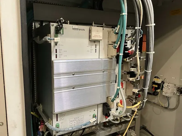 2001 hermle u-630-s cnc bewerkingscentrum - afbeelding 6 van  24