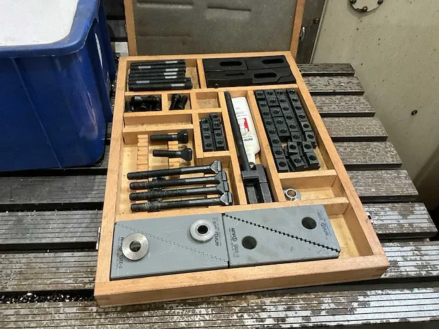 2001 hermle u-630-s cnc bewerkingscentrum - afbeelding 7 van  24