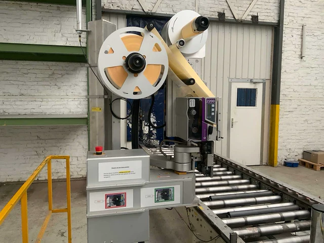 2001 matco sra-lc semi-automatische palletfoliewikkelaar met aan- en afvoerrollenbaan - afbeelding 13 van  24
