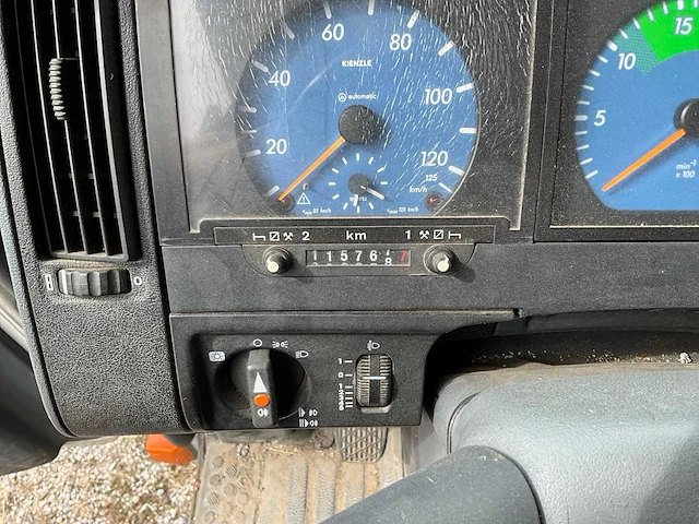 2001 mercedes-benz atego signalisatie vrachtwagen - afbeelding 10 van  27