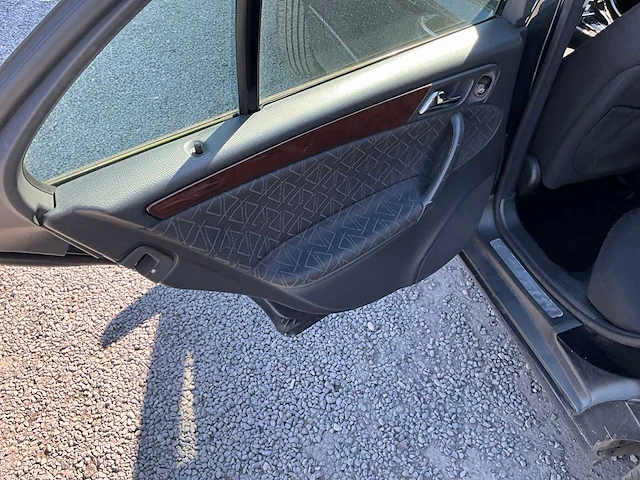 2001 mercedes-benz c200 - afbeelding 4 van  26
