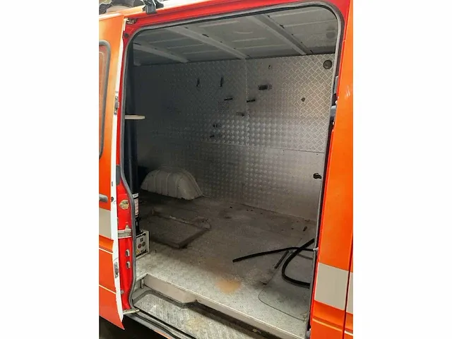 2001 mercedes-benz sprinter 313 cdi-d brandweerwagen / snelle hulp wagen - afbeelding 3 van  28