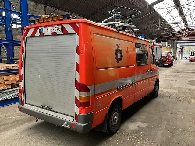2001 mercedes-benz sprinter 313 cdi-d brandweerwagen / snelle hulp wagen - afbeelding 22 van  28