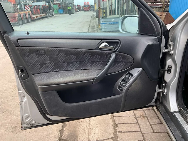 2001 mercedes c180 - afbeelding 2 van  30