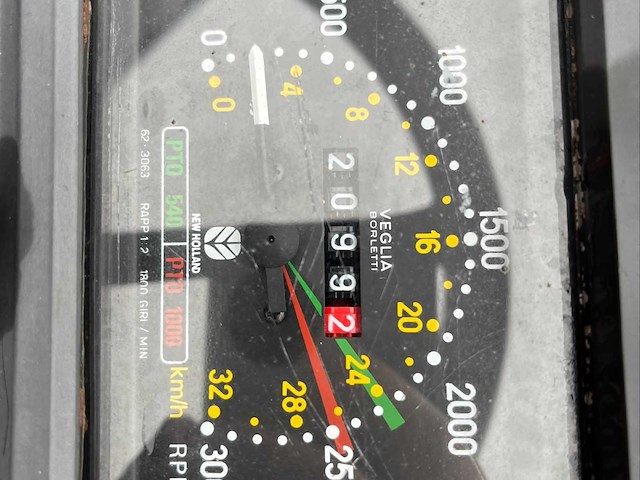 2001 new holland 35-66 dt 4wd landbouwtractor - afbeelding 6 van  9