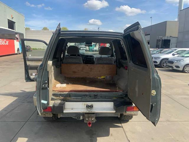 2001 nissan patrol gr bedrijfswagen - afbeelding 17 van  25