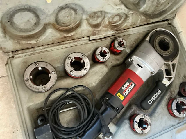 2001 ridgid 690 elektrische draadsnijmachine - afbeelding 4 van  5