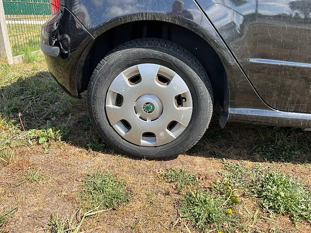 2001 skoda fabia personenauto - afbeelding 12 van  34