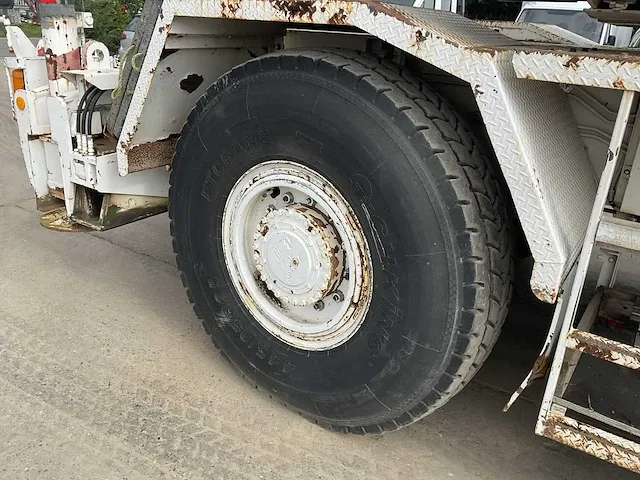 2001 tadano tr-300e-3-00101 telescoopkraan - afbeelding 19 van  38