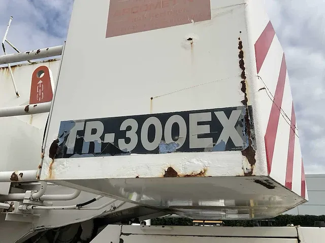2001 tadano tr-300e-3-00101 telescoopkraan - afbeelding 30 van  38