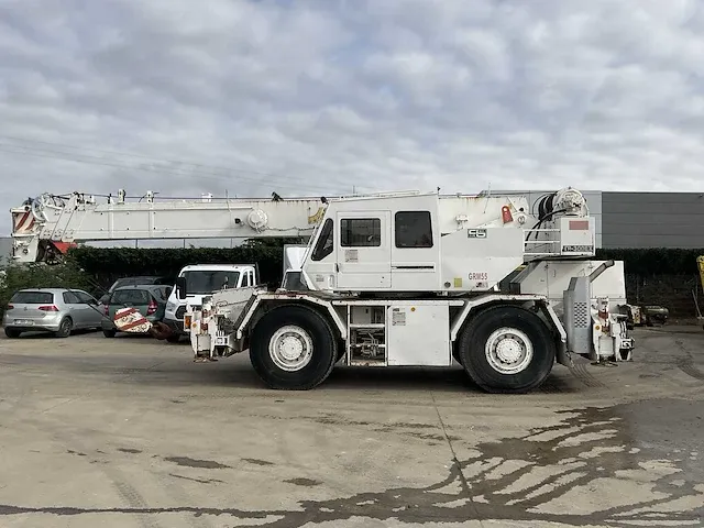 2001 tadano tr-300e-3-00101 telescoopkraan - afbeelding 23 van  38