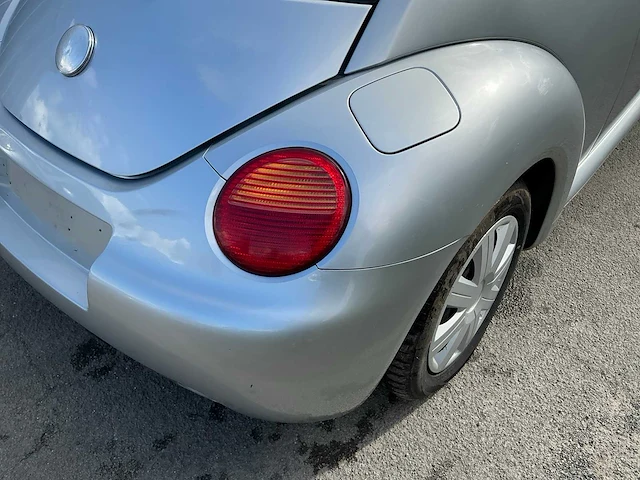 2001 volkswagen new beetle personenauto - afbeelding 14 van  35