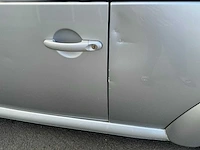 2001 volkswagen new beetle personenauto - afbeelding 18 van  35