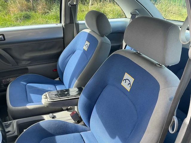 2001 volkswagen new beetle personenauto - afbeelding 20 van  35