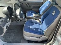 2001 volkswagen new beetle personenauto - afbeelding 22 van  35