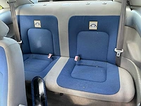 2001 volkswagen new beetle personenauto - afbeelding 30 van  35