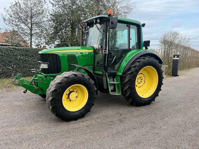 2002 - john deere - 6220 - vierwielaangedreven landbouwtractor - afbeelding 1 van  9