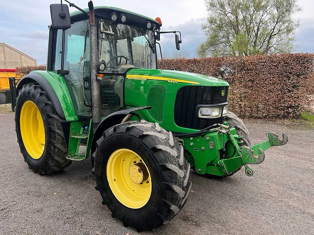 2002 - john deere - 6220 - vierwielaangedreven landbouwtractor - afbeelding 2 van  9