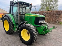 2002 - john deere - 6220 - vierwielaangedreven landbouwtractor - afbeelding 2 van  9