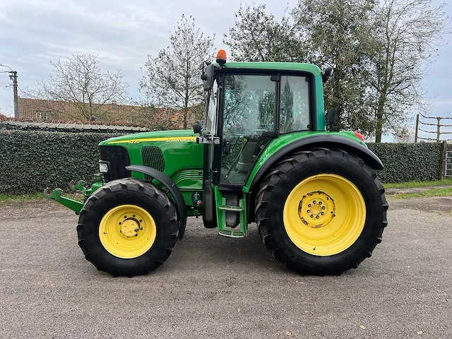 2002 - john deere - 6220 - vierwielaangedreven landbouwtractor - afbeelding 4 van  9