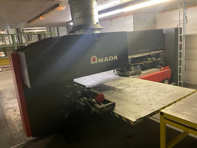 2002 amada europe 258 ponsmachine - afbeelding 17 van  22