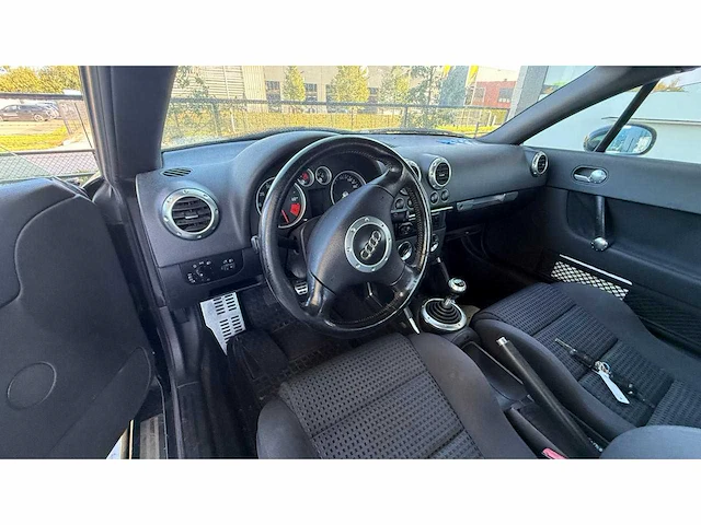 2002 audi tt personenauto - afbeelding 25 van  28