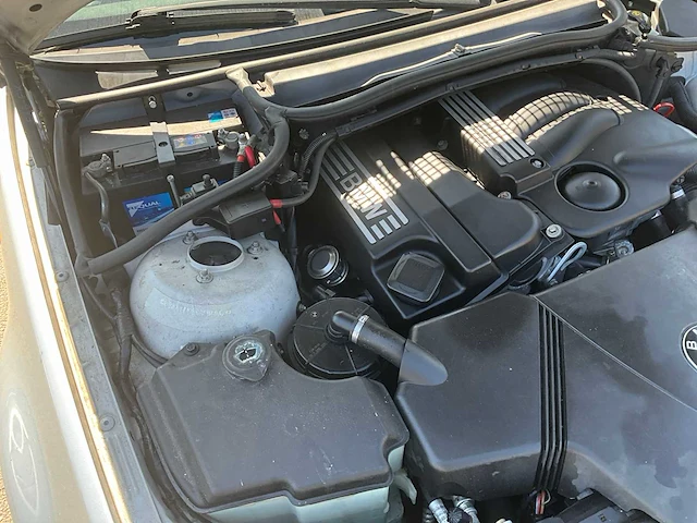 2002 bmw 3-serie - afbeelding 30 van  38
