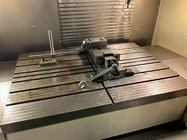 2002 decker maho dmc85v linear cnc universele bewerkingscentra - afbeelding 18 van  25