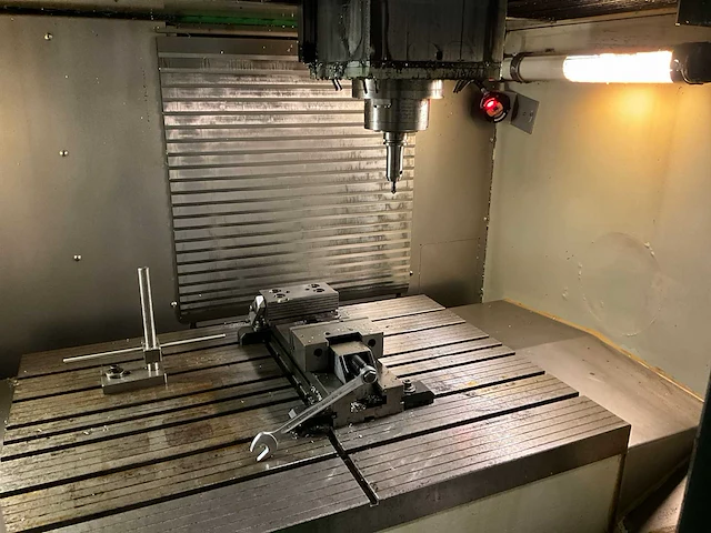 2002 decker maho dmc85v linear cnc universele bewerkingscentra - afbeelding 6 van  25