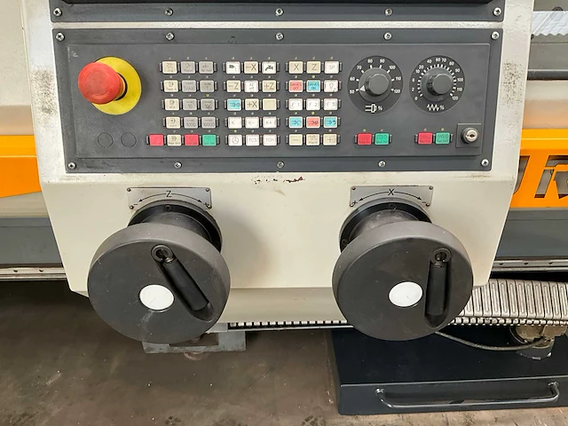 2002 fat tur 630 mn cnc draaibank - afbeelding 33 van  37