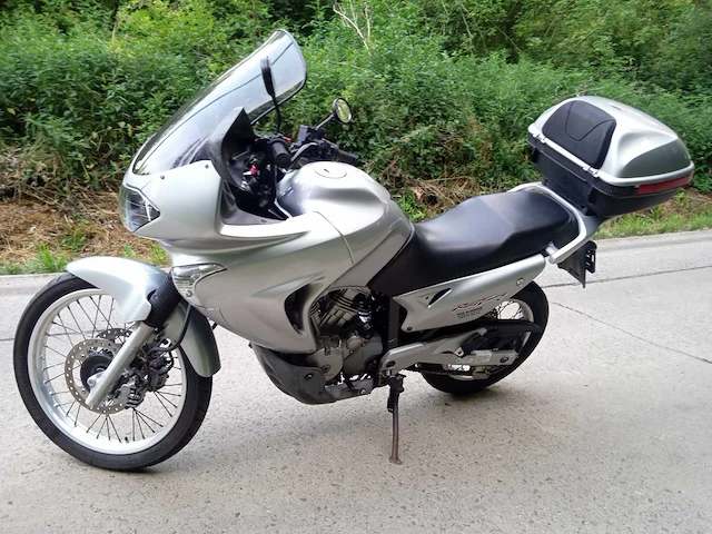 2002 honda xl 650 motorfiets - afbeelding 1 van  8