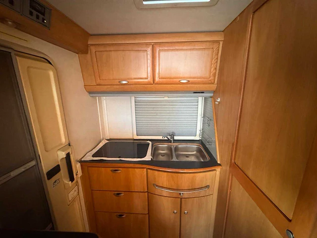 2002 hymer b584 camper - afbeelding 11 van  16