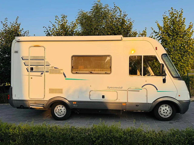 2002 hymer b584 camper - afbeelding 2 van  16
