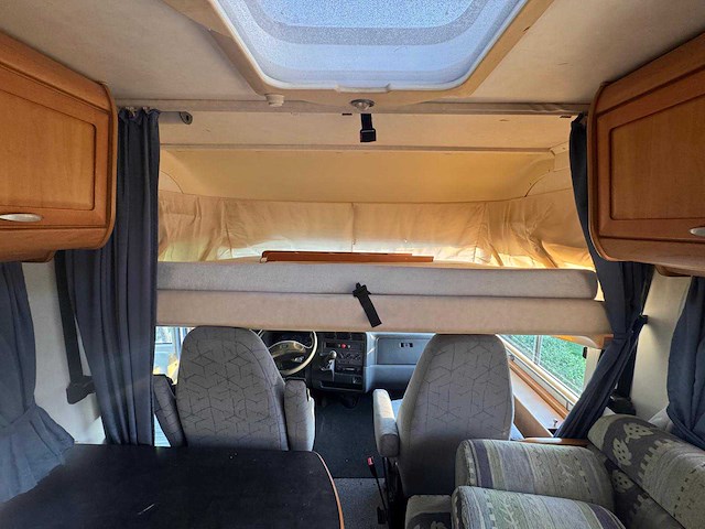 2002 hymer b584 camper - afbeelding 2 van  16