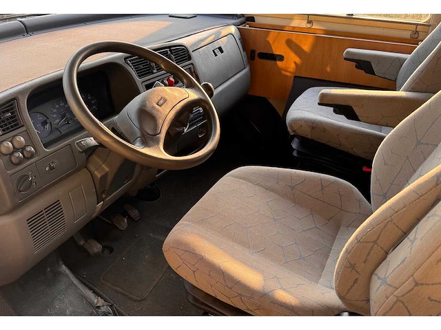 2002 hymer b584 camper - afbeelding 15 van  16