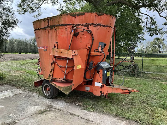 2002 kuhn euromix i - 870 voermengwagen - afbeelding 1 van  18
