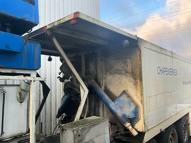 2002 kwb - mc machines chapepomp oplegger - afbeelding 12 van  36