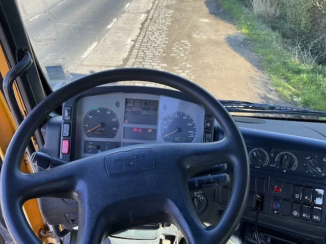 2002 man tga33.310 vrachtwagen - afbeelding 11 van  35