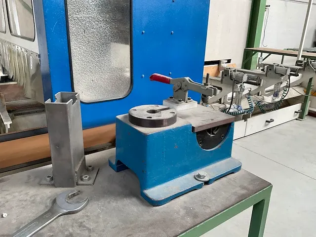 2002 mecal pioneer mc304 cnc bewerkingscentrum - afbeelding 3 van  12