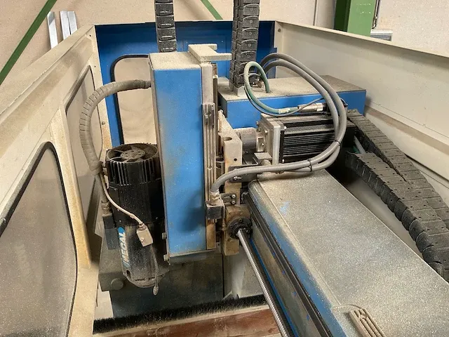 2002 mecal pioneer mc304 cnc bewerkingscentrum - afbeelding 8 van  12
