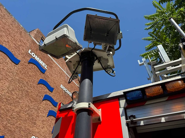 2002 mercedes-benz atego brandweerwagen - afbeelding 15 van  27