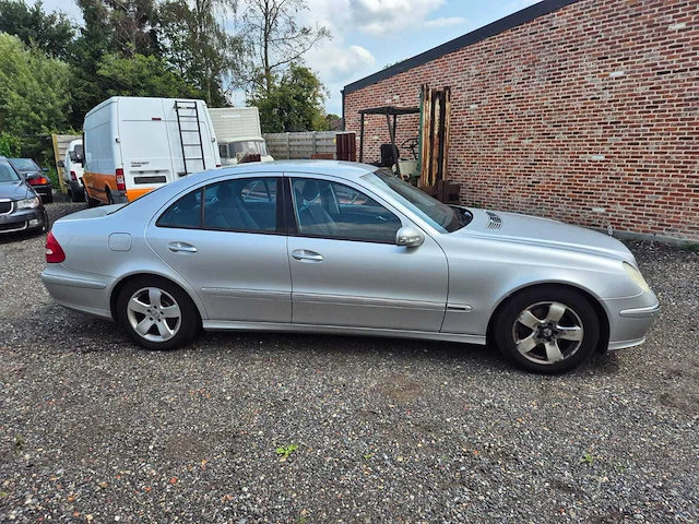 2002 mercedes-benz e220cdi personenauto - afbeelding 18 van  23