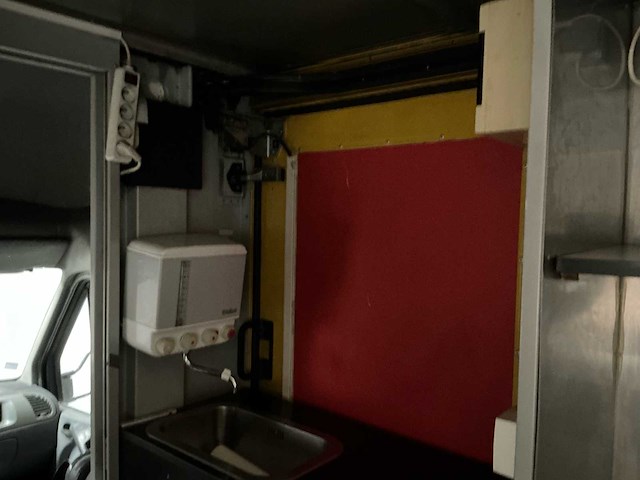 2002 mercedes sprinter 308 cdi d foodtrucks - afbeelding 31 van  57