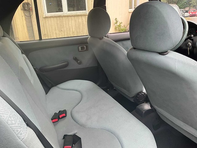 2002 nissan micra - afbeelding 9 van  27